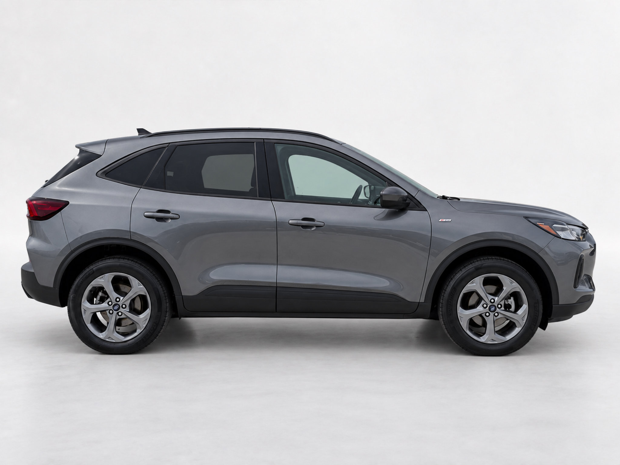 Used 2025 Ford Escape ST-Line Select AWD/4WD image 5