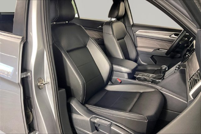 Used 2023 Volkswagen Atlas Cross Sport SE FWD image 25