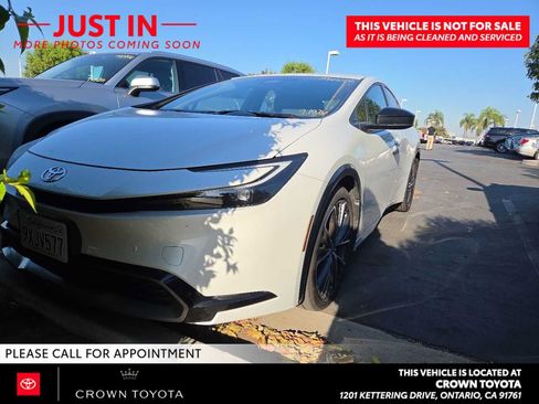 Used 2026 Toyota Prius XLE FWD image 1
