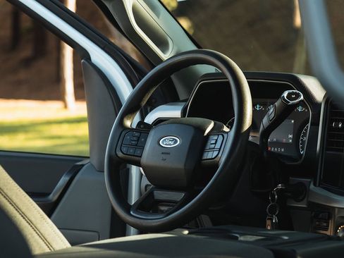 Used 2022 Ford F150 XL image 25