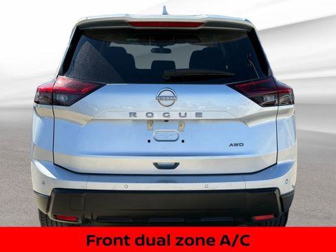 Certified 2025 Nissan Rogue SV image 8