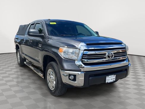 Used 2016 Toyota Tundra SR5 AWD/4WD image 3