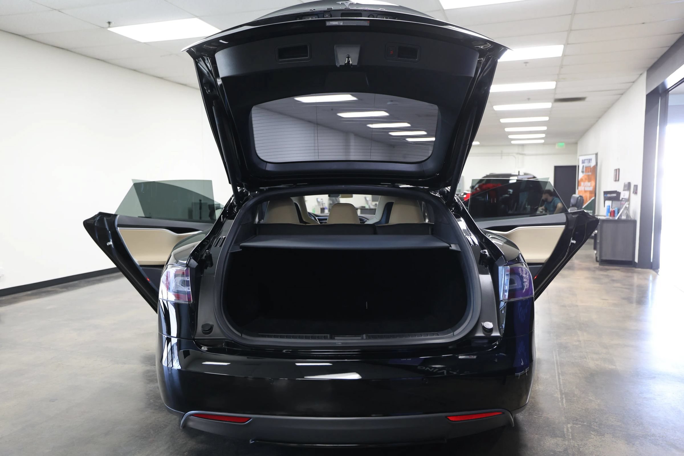 Used 2015 Tesla Model S 85 RWD image 48