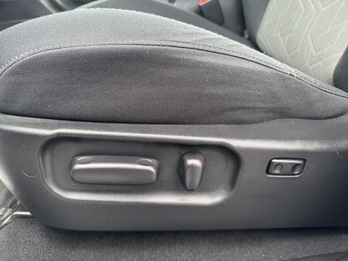 Used 2022 Toyota Tacoma TRD Sport AWD/4WD image 14