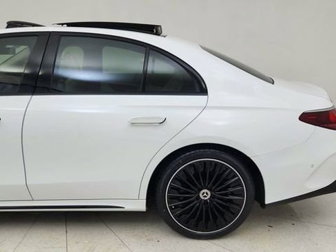 Used 2024 Mercedes-Benz E 350 4MATIC Sedan image 10