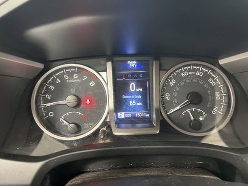 Used 2023 Toyota Tacoma SR5 AWD/4WD image 27