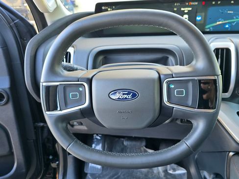 Used 2025 Ford Expedition Active RWD image 25