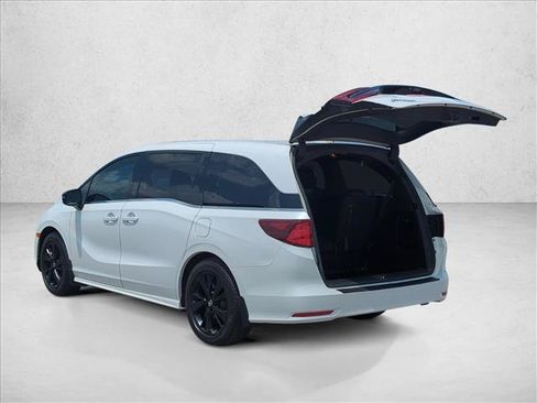 Certified 2023 Honda Odyssey Sport image 6