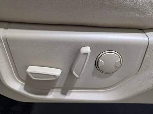 Used 2019 Ford F150 Lariat w/ Equipment Group 502A Luxury image 14