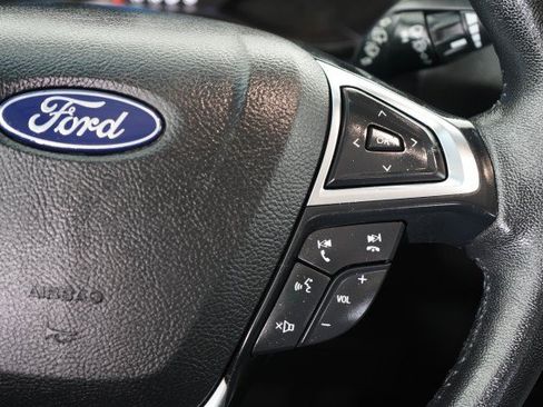 Used 2019 Ford Edge Titanium FWD image 18