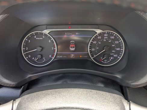 Used 2025 Nissan Sentra SR w/ SR Premium Package FWD image 25