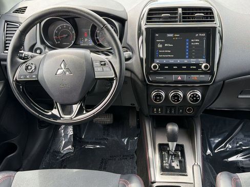 Used 2025 Mitsubishi Outlander Sport AWD image 25