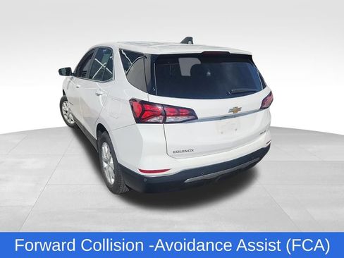 Used 2024 Chevrolet Equinox LT image 3