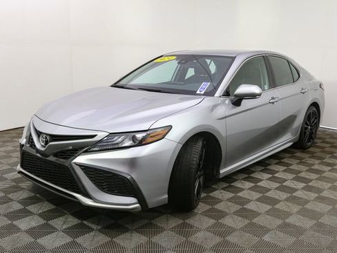 Used 2024 Toyota Camry XSE FWD image 5