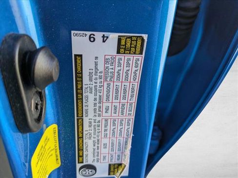 Used 2018 Toyota RAV4 XLE image 14