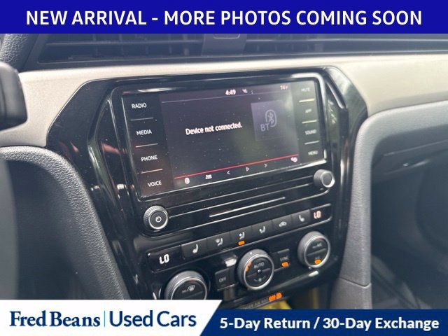 Used 2021 Volkswagen Passat 2.0T SE FWD image 12