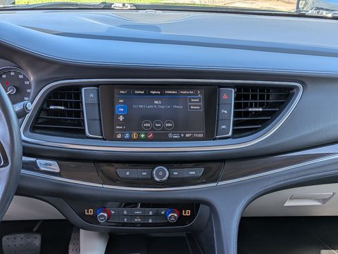 Used 2023 Buick Enclave Essence FWD image 20