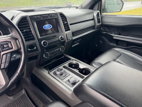 Used 2019 Ford Expedition Max XLT w/ Equipment Group 201A AWD/4WD image 17