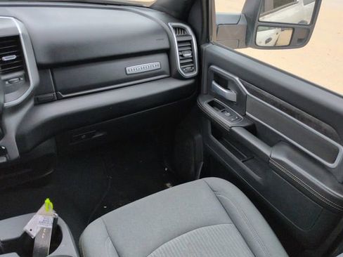 Used 2024 RAM 3500 Big Horn AWD/4WD image 21