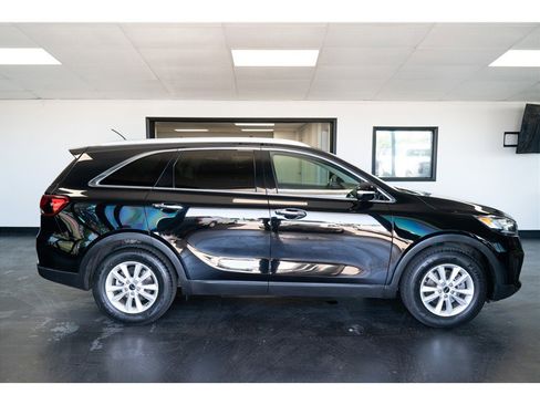 Used 2020 Kia Sorento LX w/ LX I4 Convenience Package AWD/4WD image 8