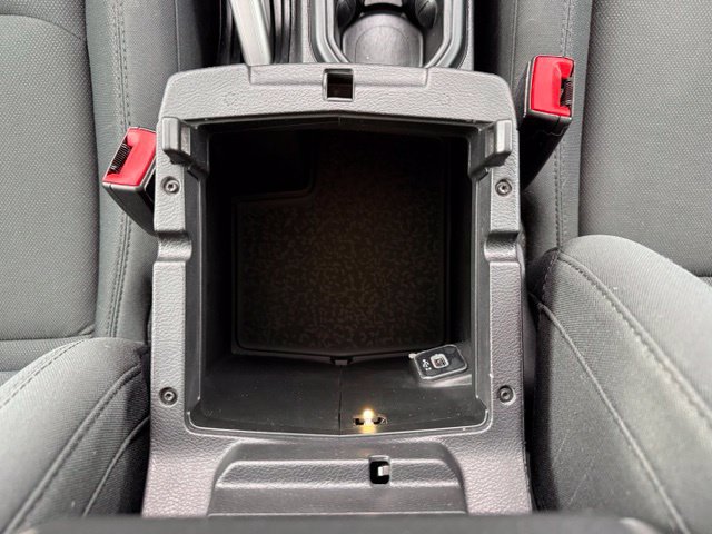 Used 2018 Jeep Wrangler Unlimited Sahara AWD/4WD image 26
