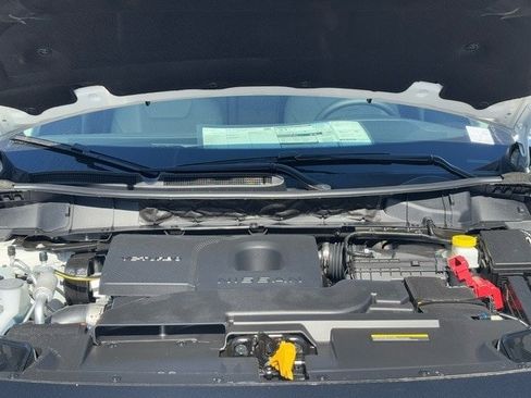 New 2025 Nissan Murano SV image 9