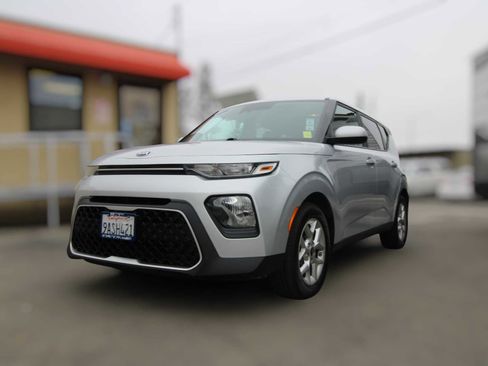 Used 2020 Kia Soul S image 1