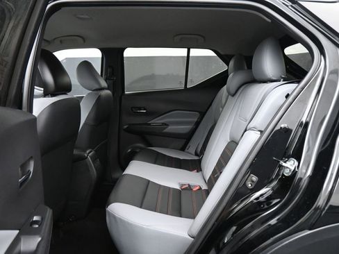 Used 2023 Nissan Kicks SR w/ SR Premium Package FWD image 17