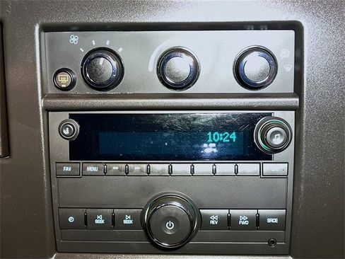 Used 2024 Chevrolet Express 2500 w/ Driver Convenience Package image 11