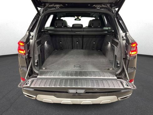 Used 2023 BMW X5 sDrive40i image 11