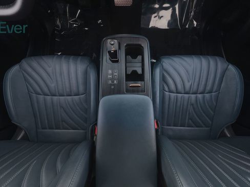 Used 2024 Nissan Ariya AWD image 27