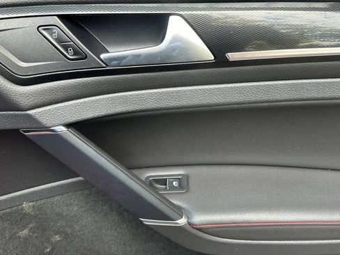 Used 2015 Volkswagen GTI S FWD image 21