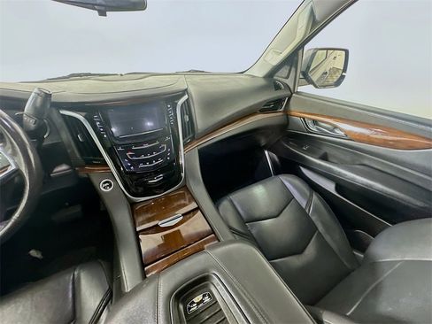 Used 2019 Cadillac Escalade Premium Luxury w/ Escalade Sport Edition image 11