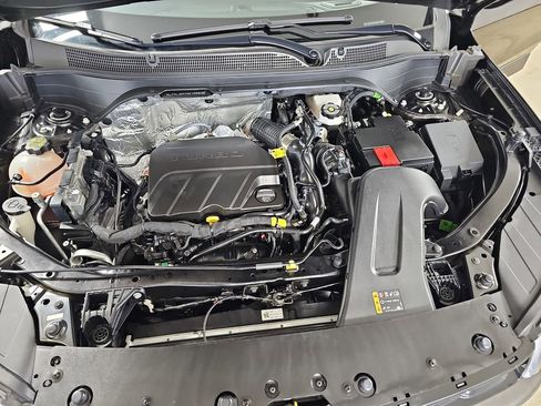 Certified 2025 Chevrolet Trax RS w/ Sunroof Package image 35