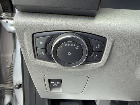 Certified 2018 Ford F150 XLT RWD image 26