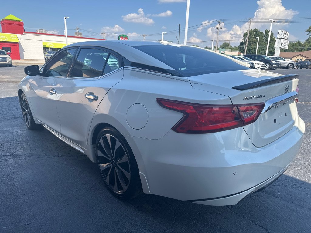 Used 2016 Nissan Maxima SR FWD image 3
