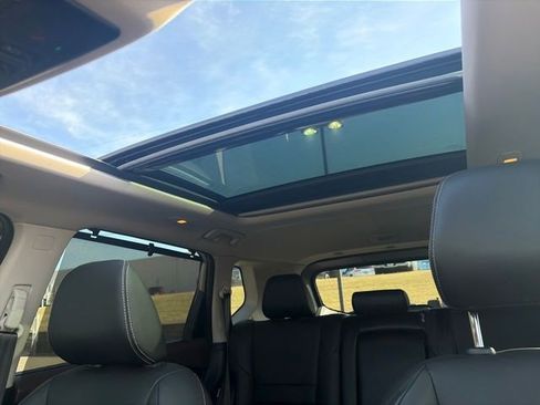 Used 2021 Nissan Rogue SL w/ Premium Package image 56