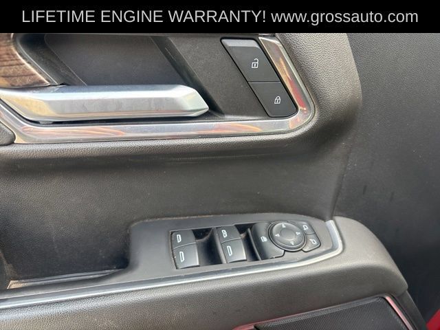Used 2022 Chevrolet Silverado 1500 LT w/ Leather Package AWD/4WD image 11