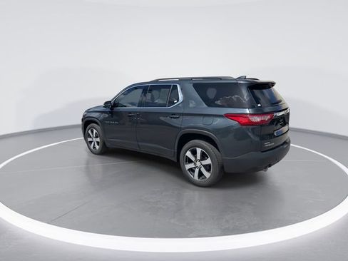 Used 2020 Chevrolet Traverse LT w/ LT Premium Package FWD image 5