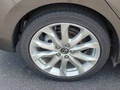 Used 2016 MAZDA MAZDA3 s Grand Touring FWD image 7