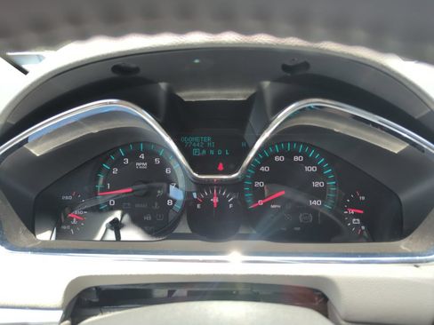 Used 2015 Chevrolet Traverse LT w/ Style and Technology Package FWD image 38