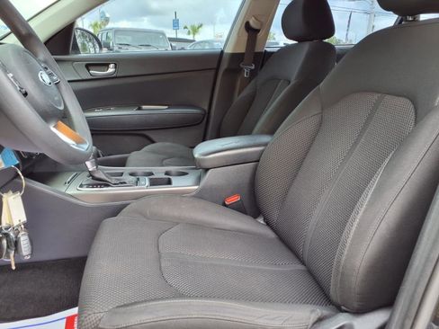 Used 2020 Kia Optima LX image 13