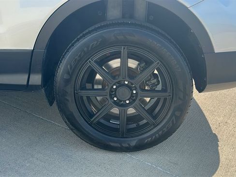 Used 2018 Ford Escape SE w/ SE Sync 3 Package FWD image 17