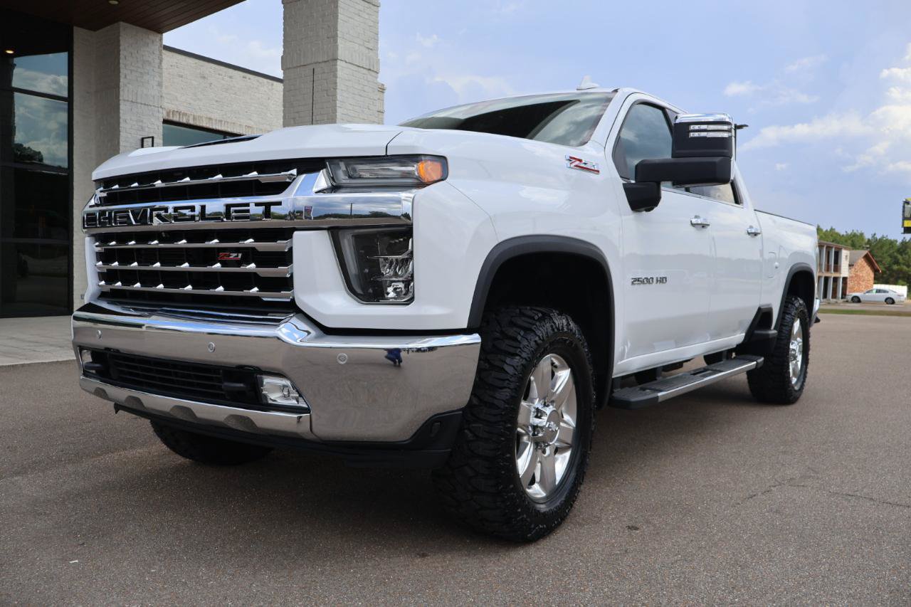 Used 2020 Chevrolet Silverado 2500 LTZ w/ LTZ Premium Package AWD/4WD image 2