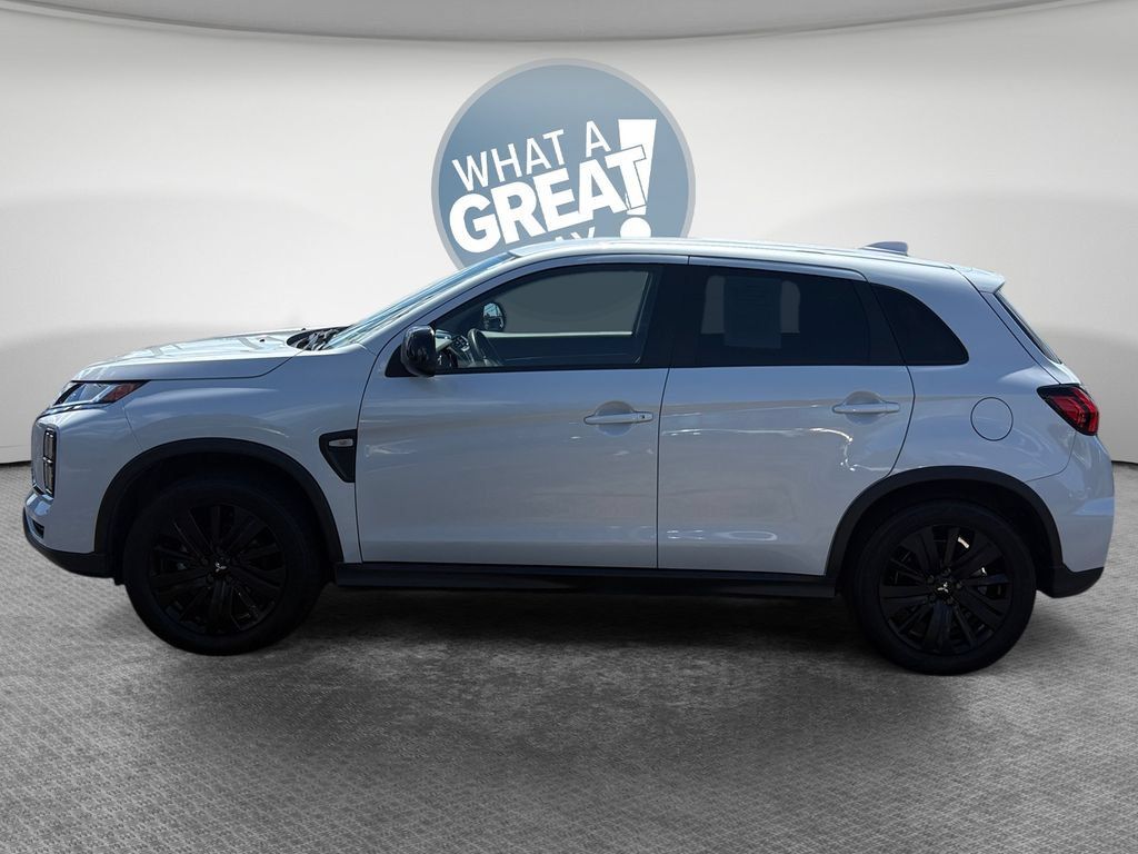 Used 2025 Mitsubishi Outlander Sport LE AWD/4WD image 7