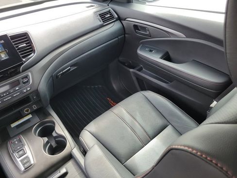 Certified 2022 Honda Pilot TrailSport image 4