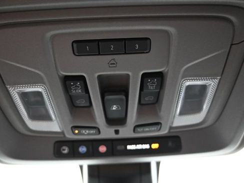 Used 2022 Chevrolet Silverado 2500 LTZ w/ LTZ Premium Package AWD/4WD image 46
