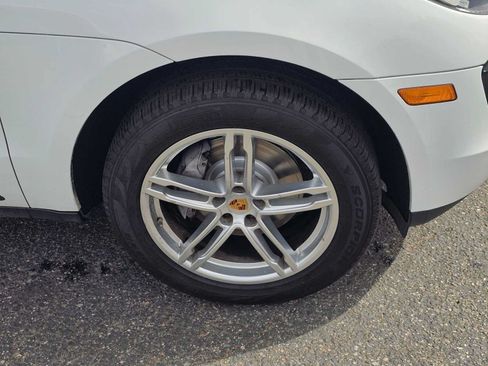 Used 2017 Porsche Macan AWD/4WD image 9