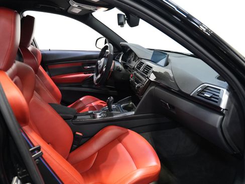 Used 2018 BMW M3 w/ Competition Package RWD image 34