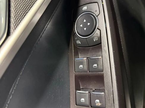 Used 2020 Ford Explorer XLT w/ Comfort Package image 24